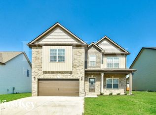 1500 Kingbird Dr, Clarksville, TN 37040