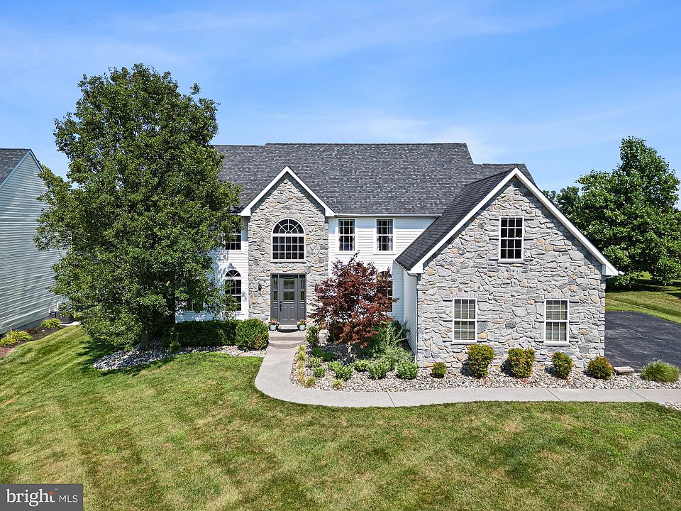 1st image of 343 Clayton Manor Dr