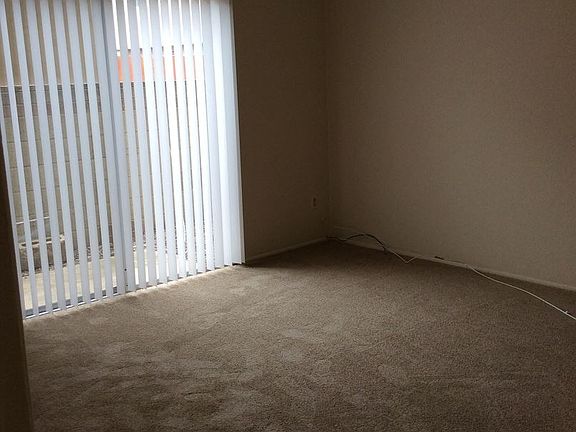 3rd image of 835 13th St APT B