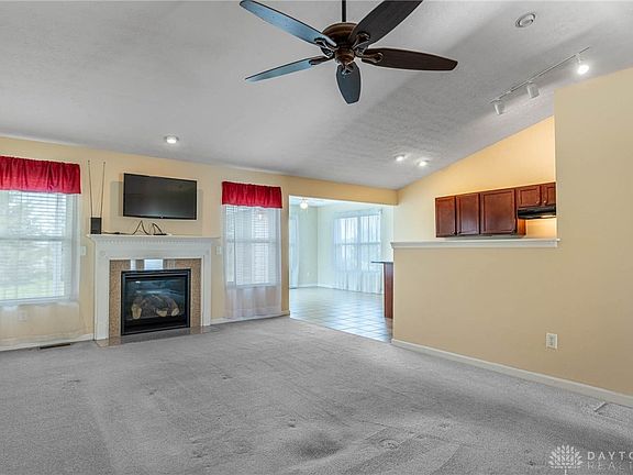 2nd image of 3025 Aster Way
