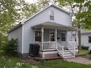 522 Singer St, Nokomis, IL 62075