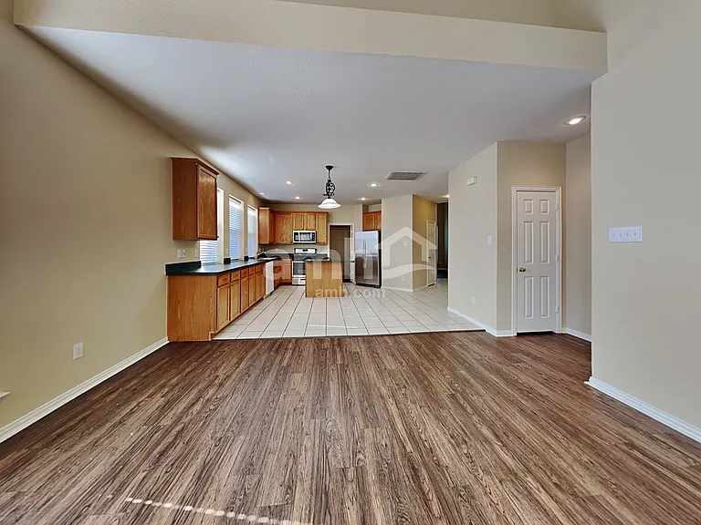 5401 Pecan Creek Cir — Photo 5