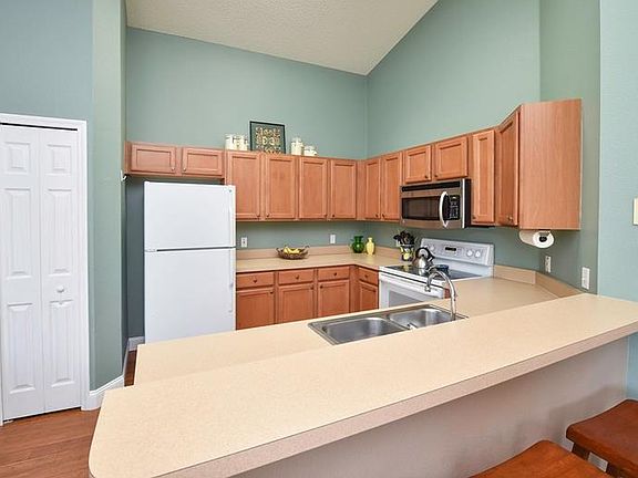 4th image of 6228 Glenn Cliff Way