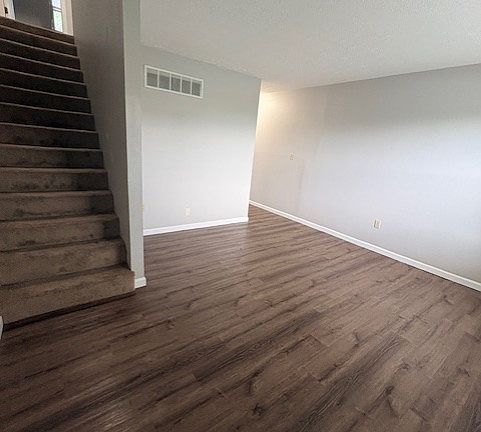 2nd image of 1034 Belle Valley Dr #12