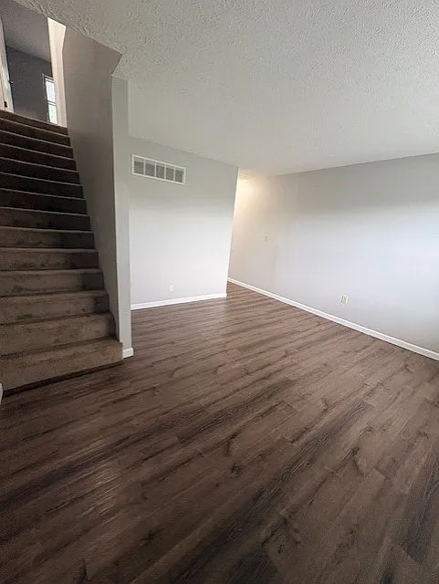 Building Photo - 1034 Belle Valley Dr #12