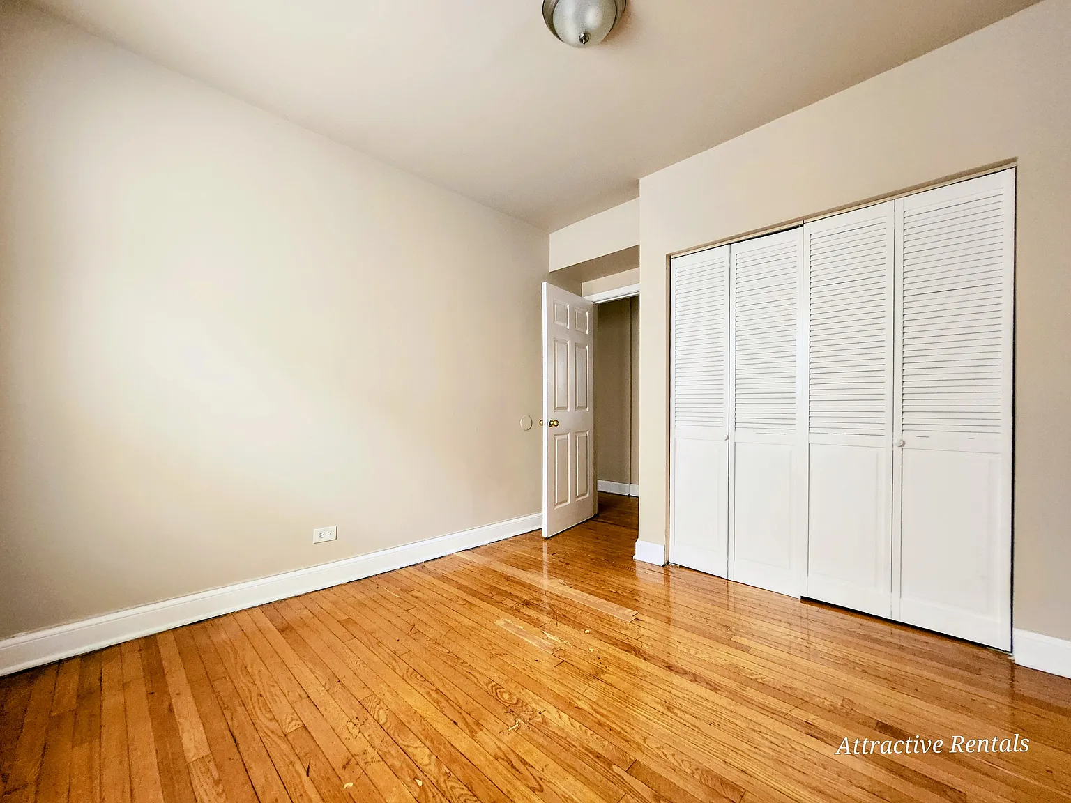 3 bed, $1,350 — Photo 4