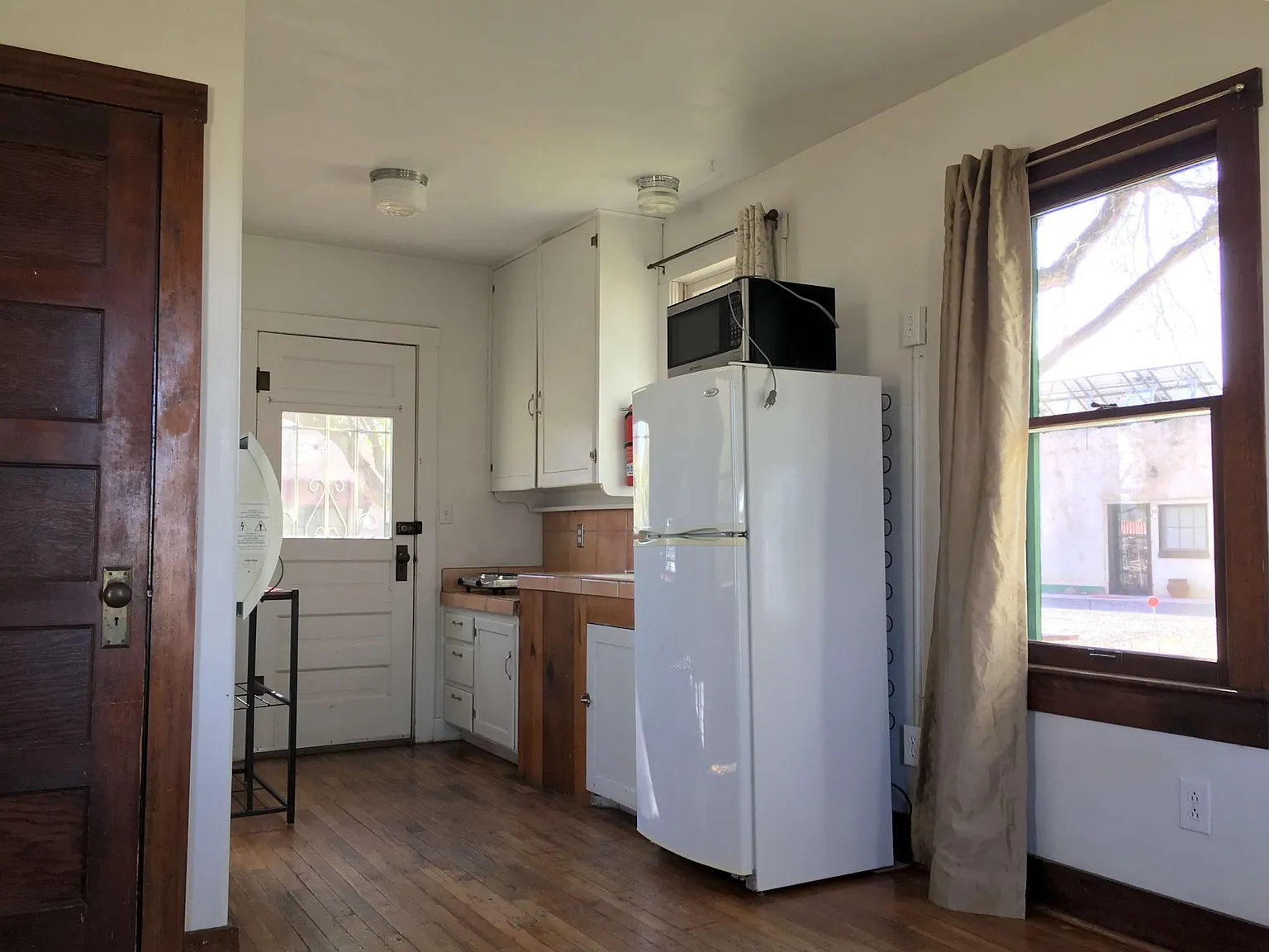 Studio, 216 sqft, $750 — Photo 2