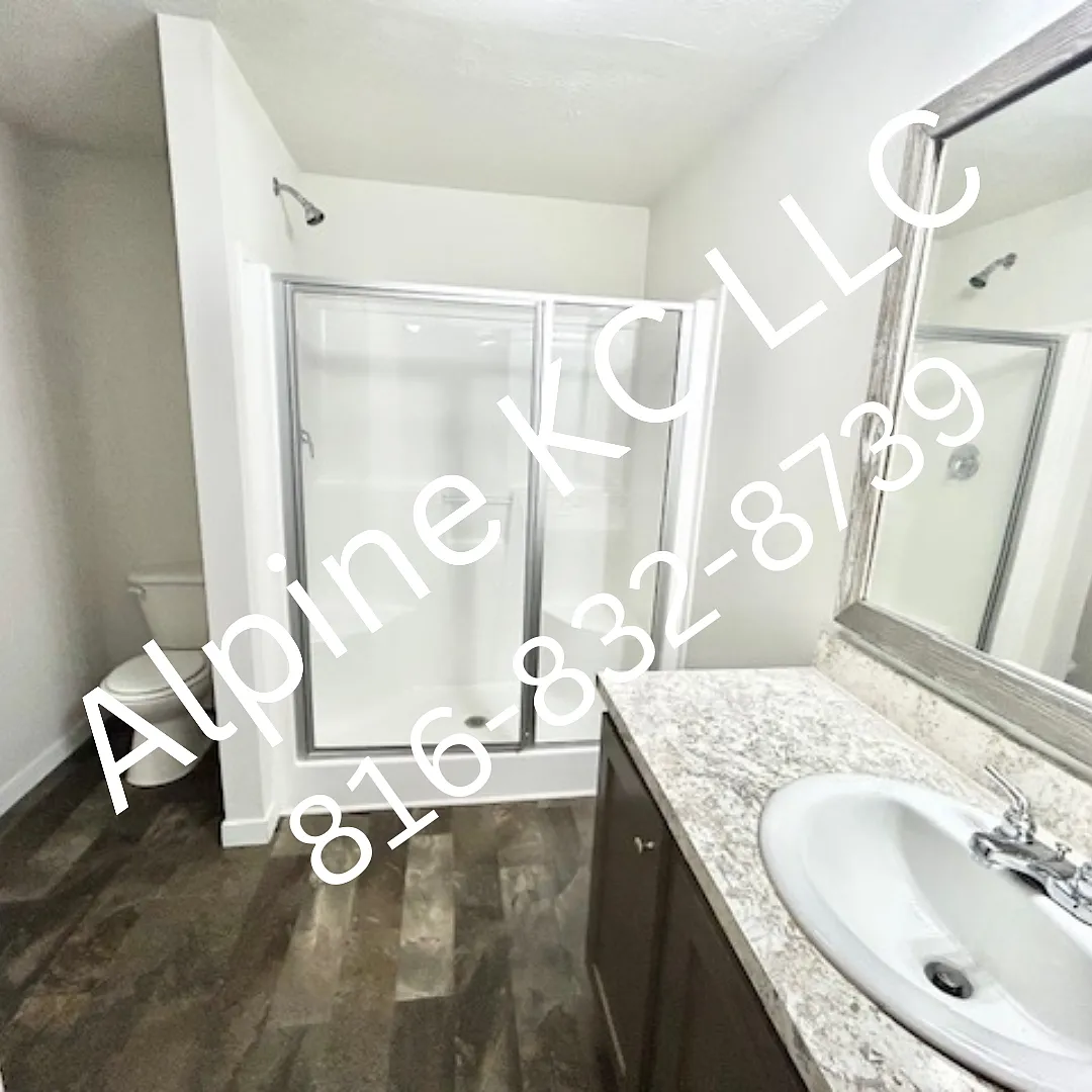 3 bed, 1000 sqft, $1,225 — Photo 3