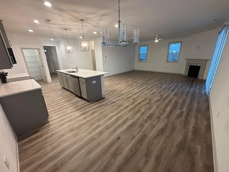 332 Everette Ave — Photo 8