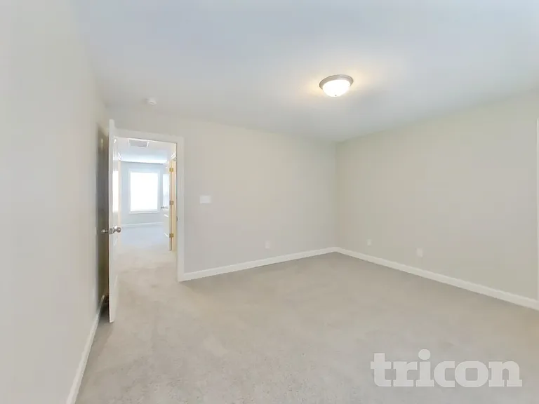 2990 Parkview Dr — Photo 12