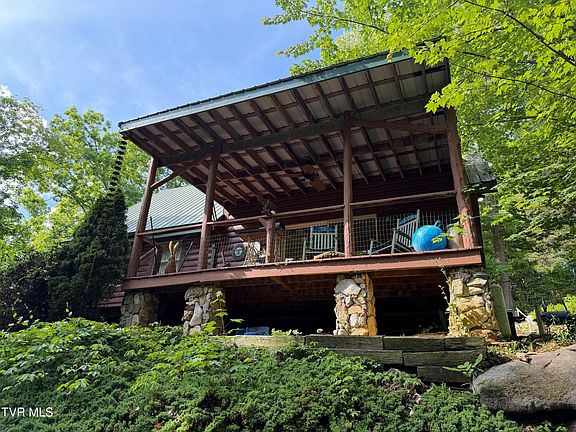 3rd image of 186 Raspberry Ridge Rd
