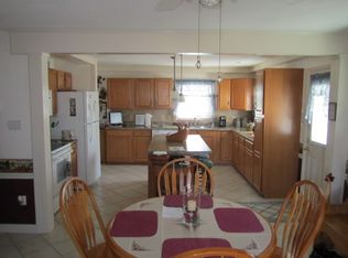 1406 N Colebrook Rd, Manheim, PA 17545