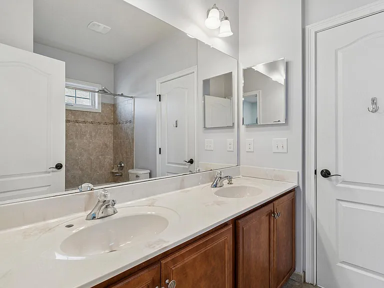 178 Pratt Ln — Photo 29