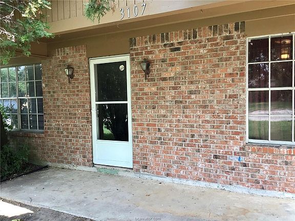 3rd image of 3107 Lodgepole Dr