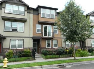 3330 SE Wedgewood Ave, Hillsboro, OR