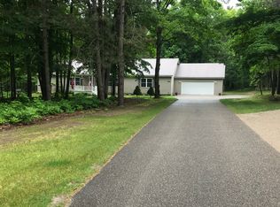 9966 Hunters Rdg, Gaylord, MI 49735