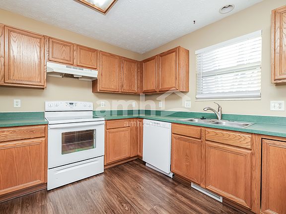 5th image of 9260 Sawgrass Dr