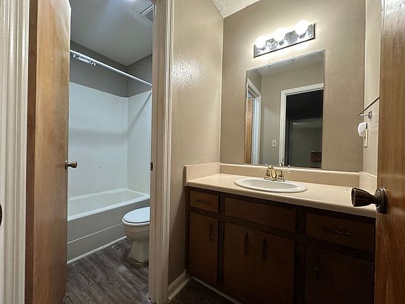 5th image of 1950 Midyette Ct APT 2A