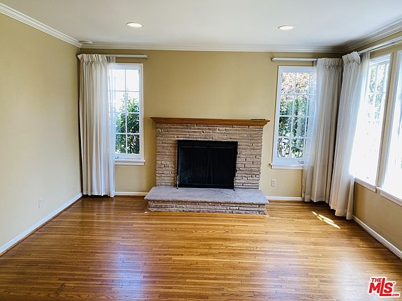 4th image of 2023 Pelham Ave