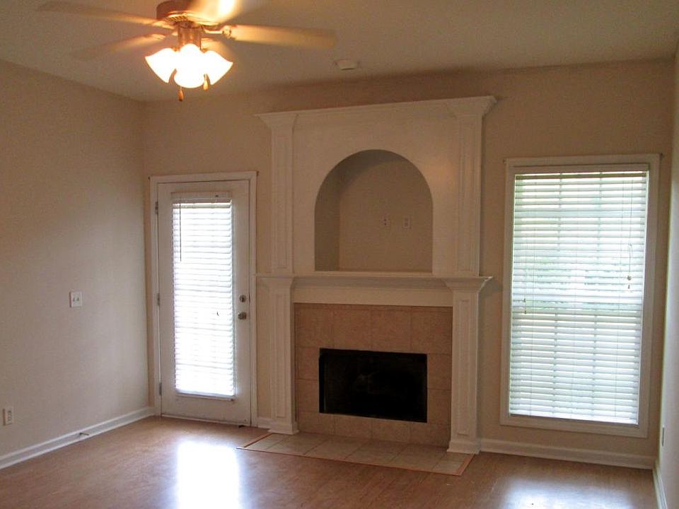 1st image of 1123 Southbend Dr #B