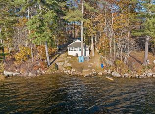 7 Shore Rd, Raymond, ME 04071