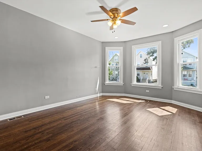 5344 W Eddy St #1 — Photo 5