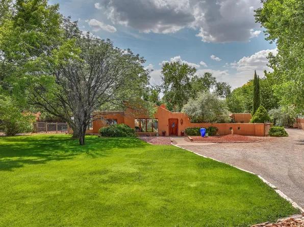 8317 Calle Picaflor NW, Albuquerque, NM 87120
