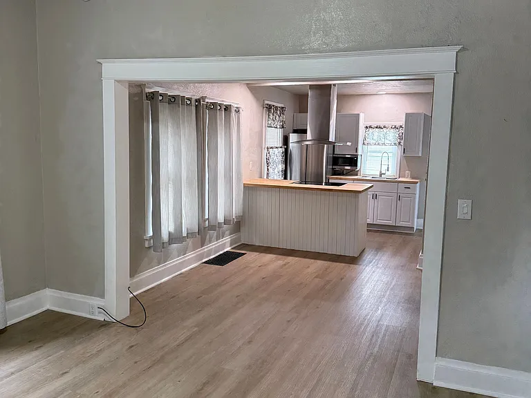 649 Mount Vernon St — Photo 3
