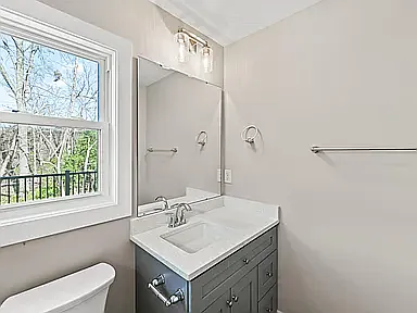 1107 Simmons St — Photo 16