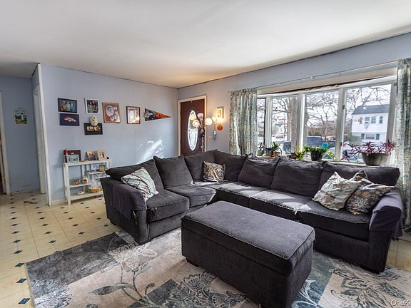 2nd image of 47 Ridgedale Avenue