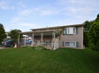 302 Parkdale Rd, West Jefferson, OH 43162