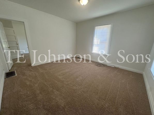 2037 Thurmond St