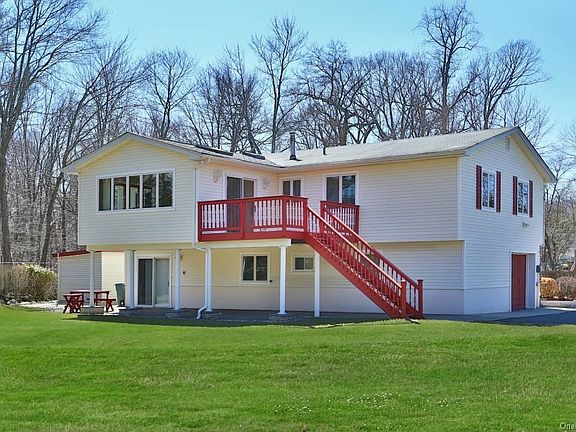 5th image of 30 Robertson Dr