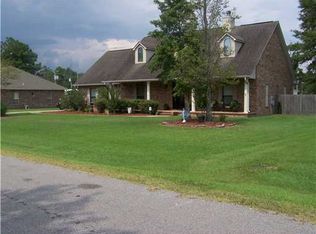 6824 Orchard Rd, Ocean Springs, MS 39564