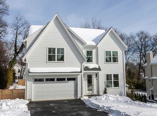 10 Wakenor Road, Westport, CT 06880