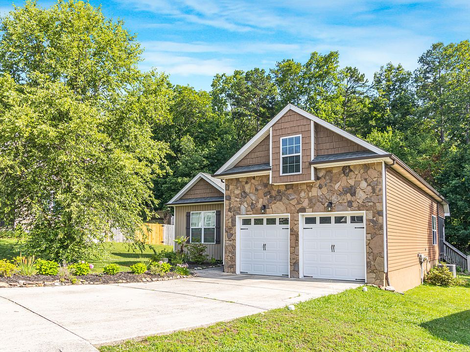 1st image of 8664 Maple Valley Dr