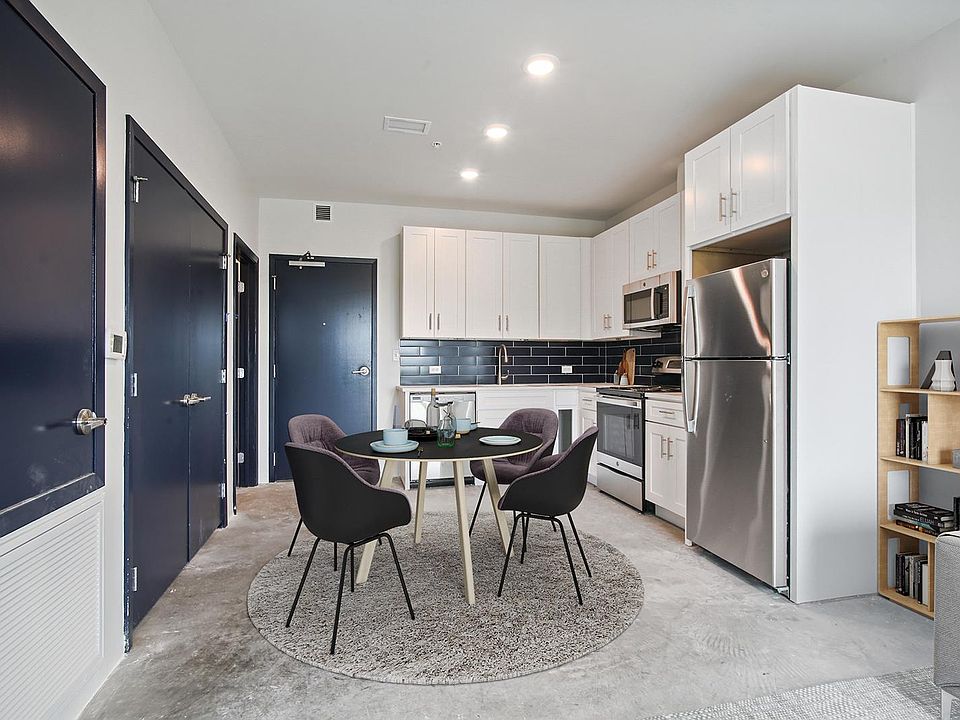 1st image of 882 Montegut St #505
