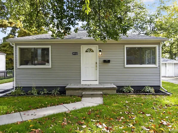 29715 Walnut St, Flat Rock, MI 48134