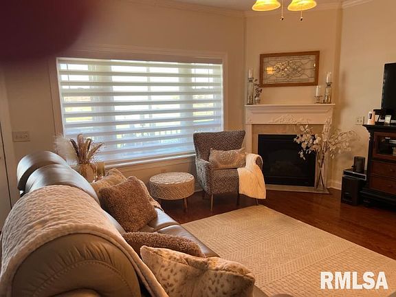 5th image of 1308 Eleven Meadowlark Ln #A