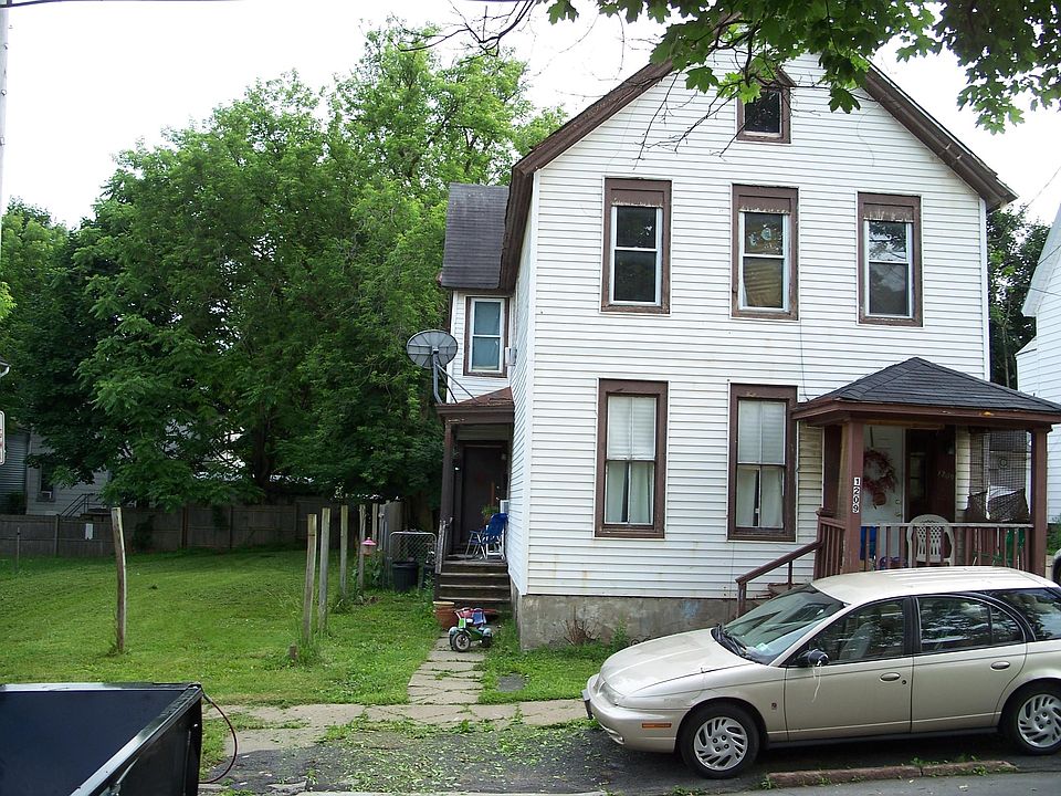 2nd image of 1209 Warren St #1