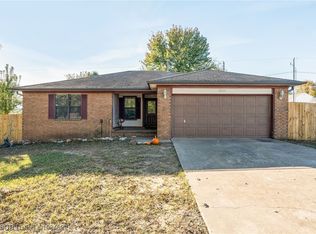 1017 N Daisy St, Greenwood, AR 72936