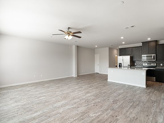 5th image of 3061 Solana Cir
