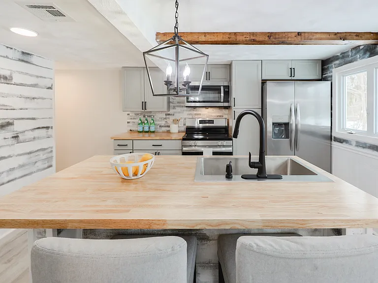 16 Lenox Ave #1 — Photo 5