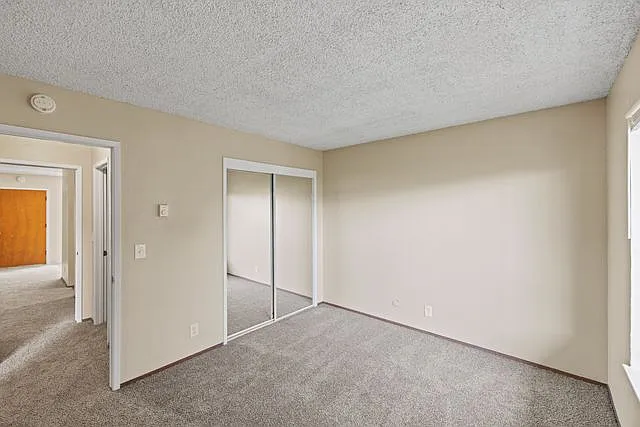 Park Plaza Apartments — Photo 18