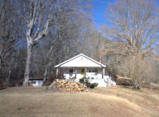 526 Lentz Rd, Marion, NC 28752