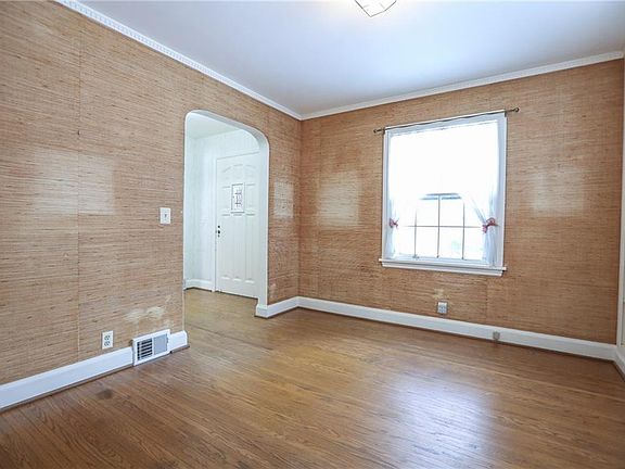 3rd image of 45 Parker Dr