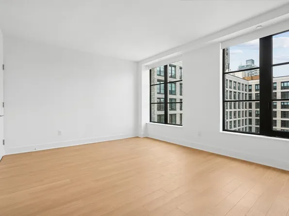 499 President Street image 1 of 32