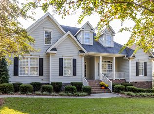 5733 Brushy Meadows Dr, Fuquay Varina, NC 27526