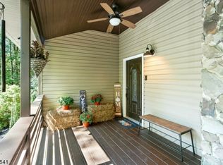 11 Hirams Grove Rd, Sandyston, NJ 07826