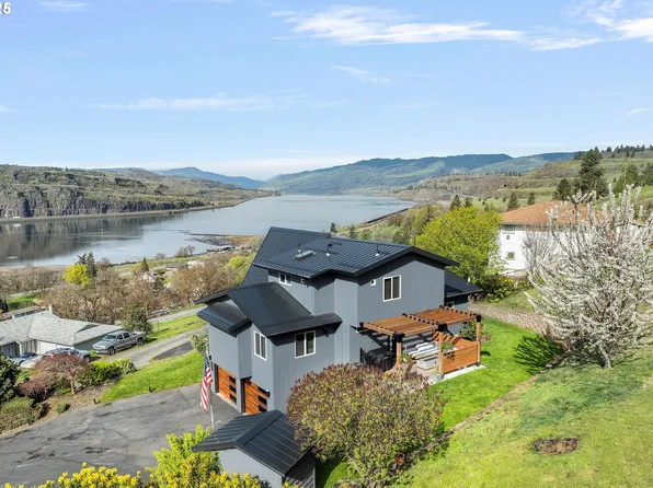 403 Columbia Dr, Lyle, WA 98635